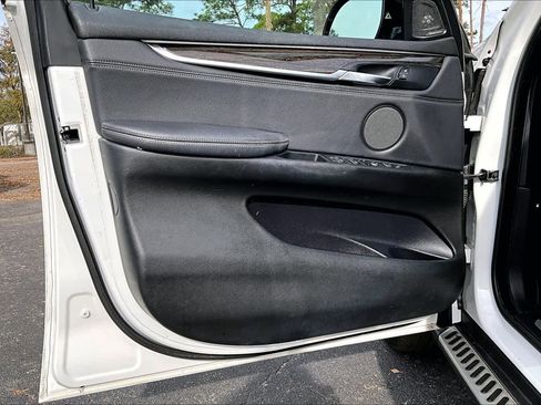 Used 2018 BMW X5 xDrive40e image 21