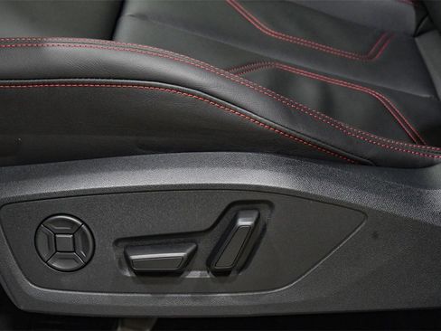 Certified 2025 Audi Q3 2.0T Premium Plus w/ Premium Plus Package image 15