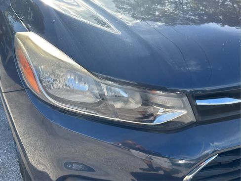 Used 2018 Chevrolet Trax LS FWD image 21