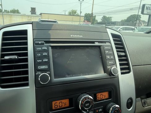 Used 2018 Nissan Frontier PRO-4X AWD/4WD image 19