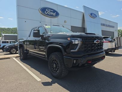 Used 2025 Chevrolet Silverado 2500 ZR2 w/ Technology Package
