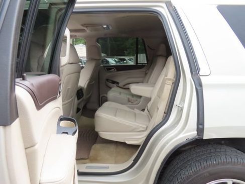 Used 2015 GMC Yukon Denali w/ Premium Package AWD/4WD image 17