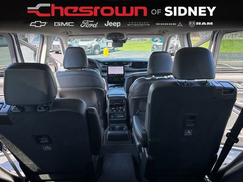 Used 2023 Jeep Grand Cherokee L Limited w/ Luxury Tech Group II image 24