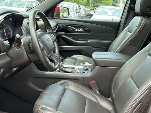 Used 2023 Chevrolet Traverse RS AWD/4WD image 11