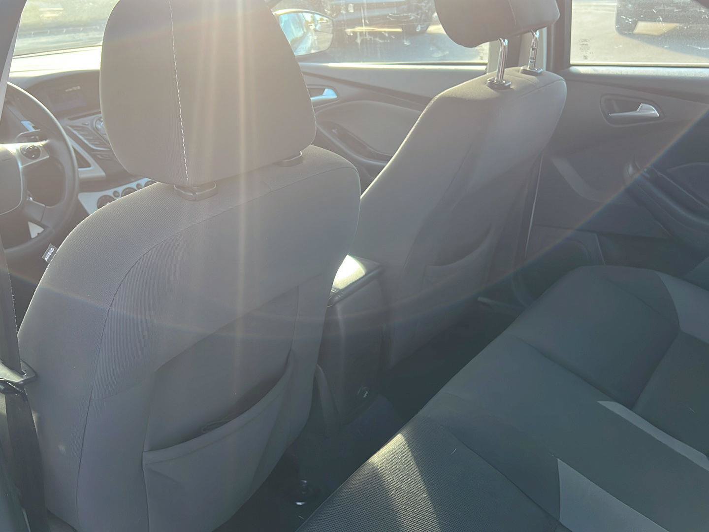Used 2014 Ford Focus SE FWD image 15