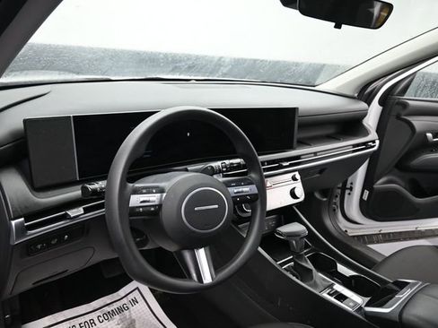 Used 2025 Hyundai Tucson SEL image 14