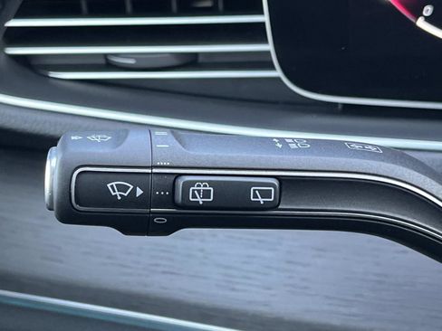 Used 2025 Mercedes-Benz GLE 350 4MATIC image 33