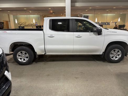 Used 2025 Chevrolet Silverado 1500 LT w/ Work Truck Package image 5