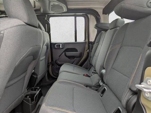 New 2025 Jeep Gladiator Sport image 23