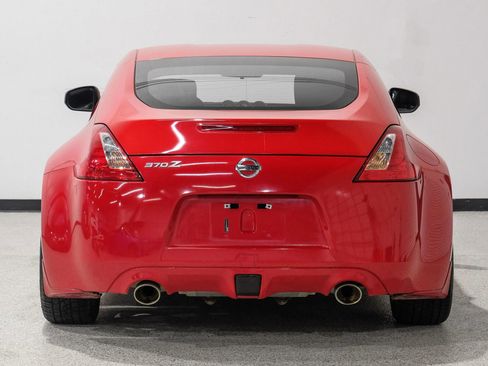 Used 2011 Nissan 370Z Coupe image 7