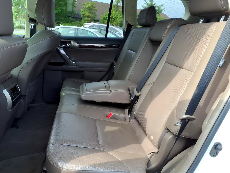 Used 2018 Lexus GX 460 Premium w/ Premium Package AWD/4WD image 11