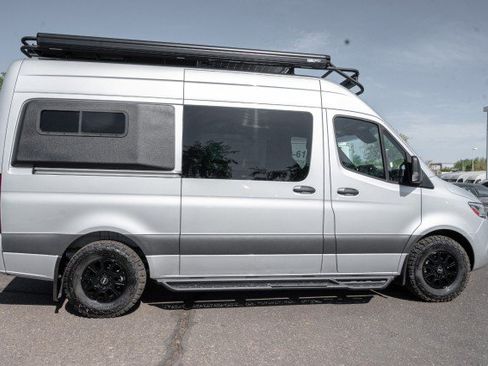 Used 2024 Mercedes-Benz Sprinter 2500 image 5