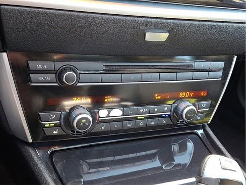 Used 2012 BMW 550i Gran Turismo xDrive image 14