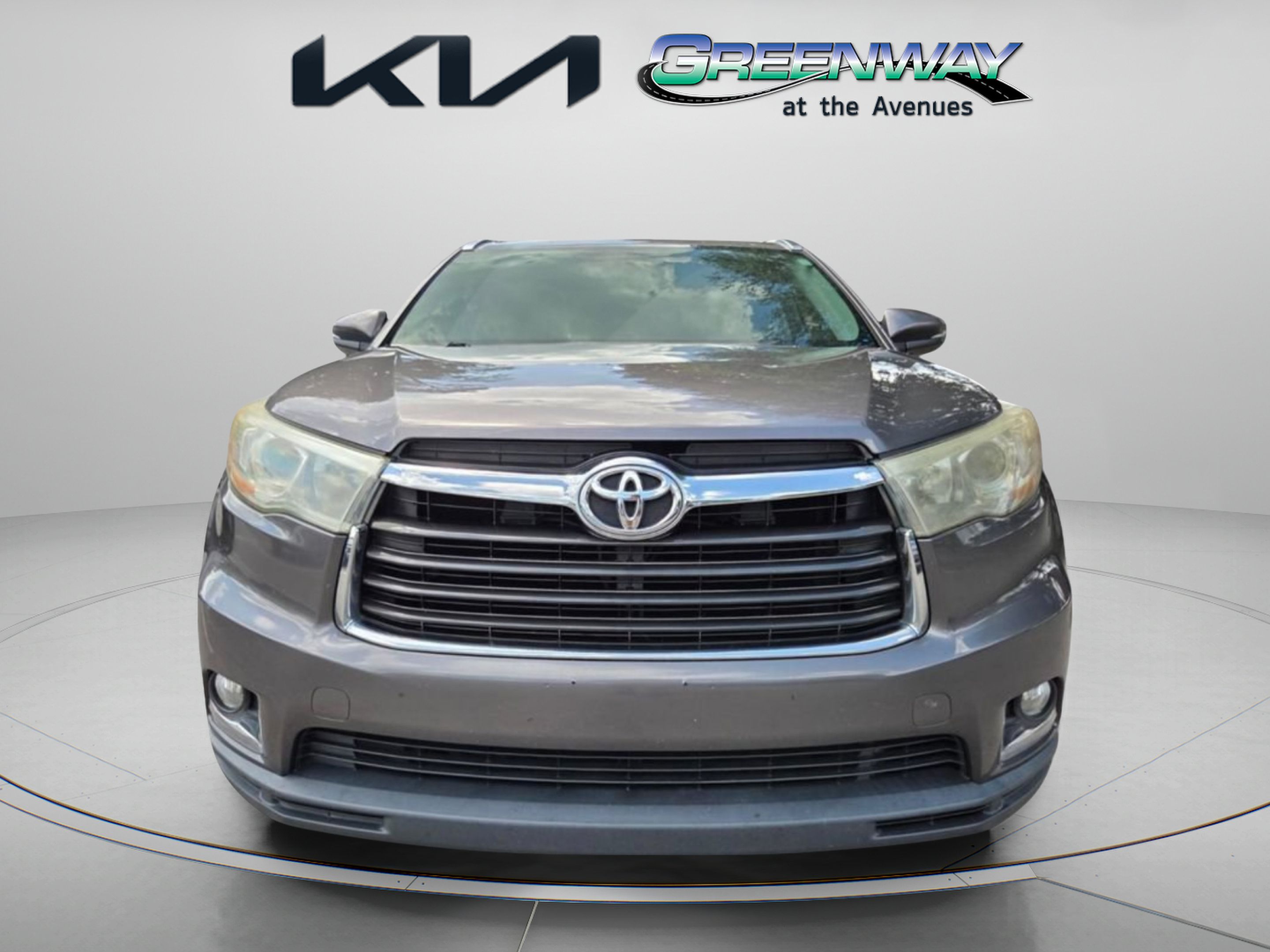 Used 2016 Toyota Highlander Limited AWD/4WD image 2