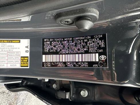 Certified 2025 Toyota Corolla LE image 29