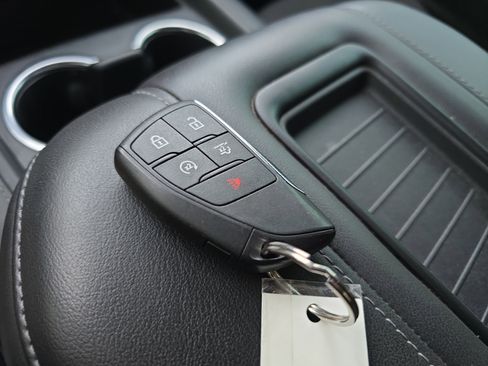 Used 2022 Chevrolet Suburban LS image 34