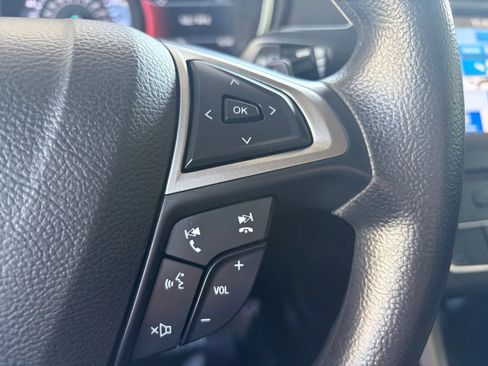Used 2017 Ford Fusion SE w/ Fusion SE Technology Package FWD image 29