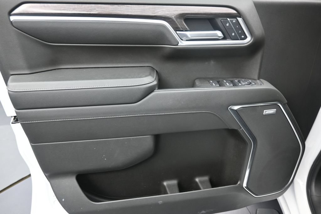 Used 2025 Chevrolet Silverado 1500 LTZ w/ Technology Package RWD image 11