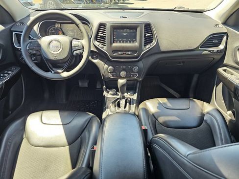 Used 2021 Jeep Cherokee Latitude Plus AWD/4WD image 9
