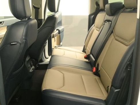 New 2026 Ford Maverick Lariat AWD/4WD image 12