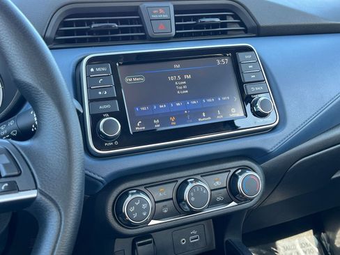 Used 2025 Nissan Versa SV FWD image 20