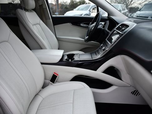 Used 2017 Lincoln MKX Black Label w/ Driver Assistance Package image 33