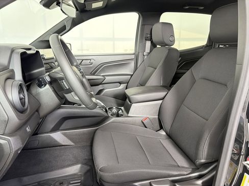 Used 2024 Chevrolet Colorado Trail Boss image 11