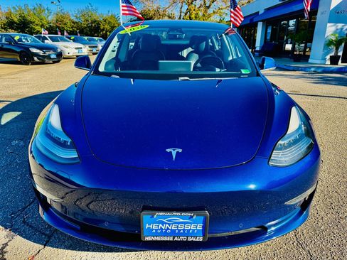 Used 2018 Tesla Model 3 Long Range image 10