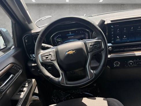 Used 2023 Chevrolet Silverado 1500 LT RWD image 22