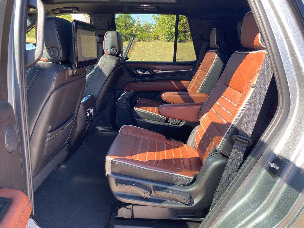 Used 2023 GMC Yukon Denali Ultimate AWD/4WD image 47