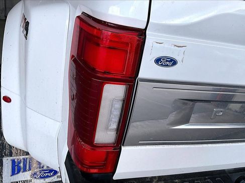 Used 2022 Ford F350 Platinum image 13