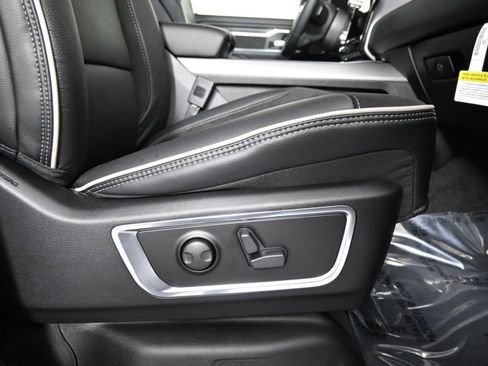 New 2026 RAM 1500 Laramie w/ Night Edition image 15