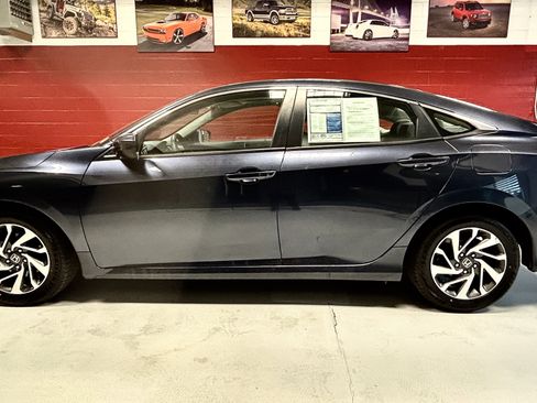 Used 2016 Honda Civic EX image 4