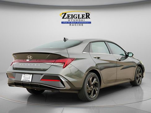 New 2026 Hyundai Elantra SEL Sport Premium FWD image 8