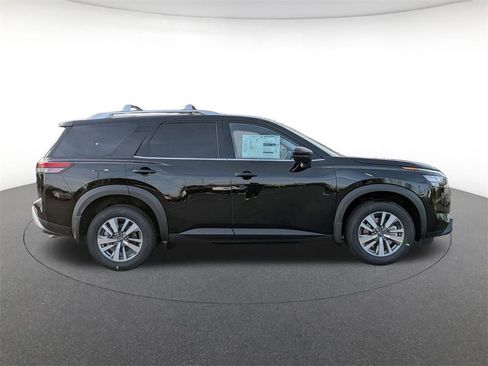 New 2025 Nissan Pathfinder SL image 4
