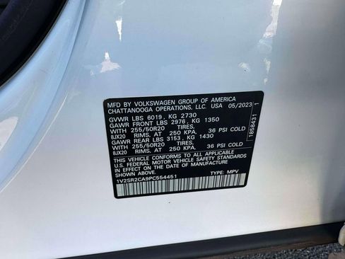 Used 2023 Volkswagen Atlas SEL R-Line image 10