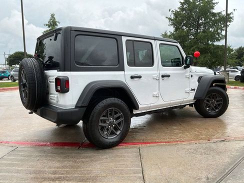 Used 2025 Jeep Wrangler Unlimited Sport AWD/4WD image 6