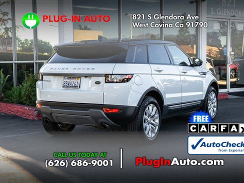 Used 2017 Land Rover Range Rover Evoque SE image 4