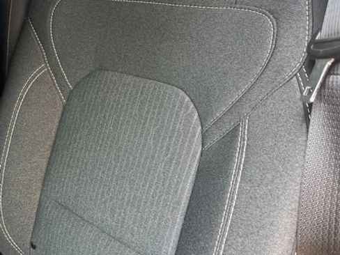 Used 2019 RAM 1500 Big Horn AWD/4WD image 14