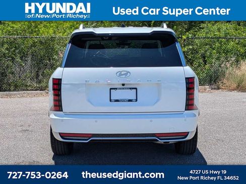 Used 2026 Hyundai Palisade Calligraphy FWD image 4