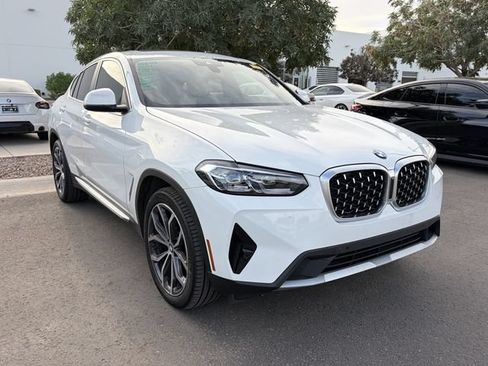 Used 2025 BMW X4 xDrive30i AWD/4WD image 4
