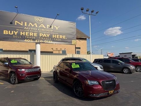 Used 2019 Chrysler 300 S w/ 300S Premium Group RWD image 53