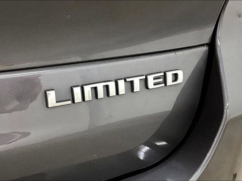 Used 2021 Jeep Grand Cherokee L Limited AWD/4WD image 24