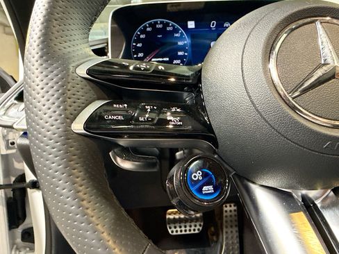 Used 2025 Mercedes-Benz E 53 AMG e 4MATIC Sedan image 37