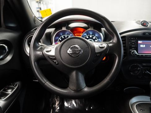 Used 2016 Nissan Juke S image 17