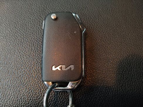 Used 2024 Kia Forte LXS FWD image 32
