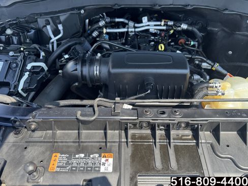 Used 2022 Ford Explorer XLT w/ Equipment Group 202A AWD/4WD image 28
