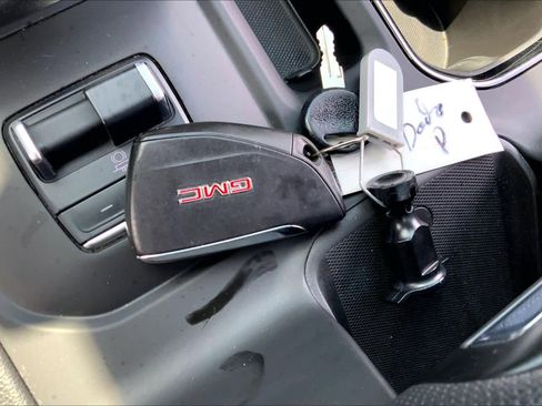 Used 2023 GMC Sierra 1500 AT4 w/ AT4 Premium Package AWD/4WD image 14