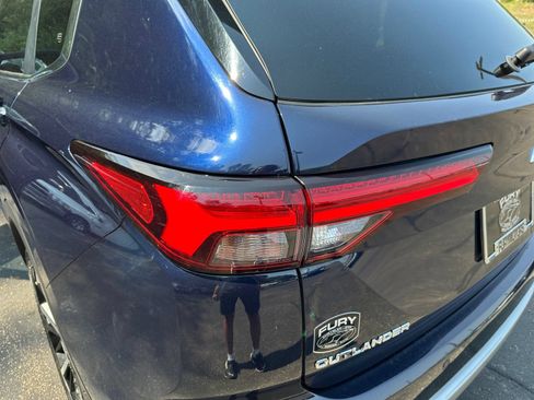 Used 2022 Mitsubishi Outlander SE AWD/4WD image 40
