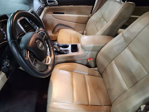 Used 2018 Jeep Grand Cherokee Limited image 31